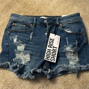 Almost famous high rise shorts